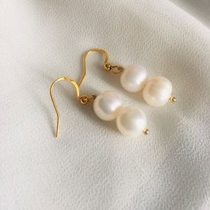 Pretty Dainty Elegant Gold Stainless Steel Freshwater Pearl Drop Earrings, cute